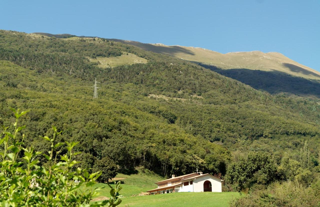 Agriturismo Fattoria Monte Baldo Vista Lago Caprino Veronese Eksteriør bilde