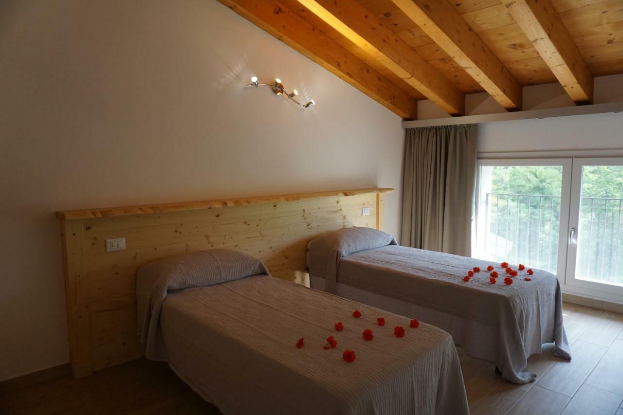 Agriturismo Fattoria Monte Baldo Vista Lago Caprino Veronese Eksteriør bilde
